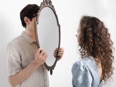 Pentingnya Mirroring dalam Kehidupan Sehari-hari ilustrasi Mirroring