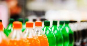 Indonesia Siapkan Penerapan Cukai untuk Minuman Manis Mulai Juli 2025 ilustrasi Cukai untuk Minuman Manis - sumber foto Istock