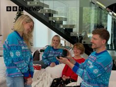 MrBeast Melamar Thea Booysen di Hari Natal: Momen Intim yang Menggemaskan MrBeast Melamar Thea Booysen di Hari Natal - sumber foto BBC NEWS