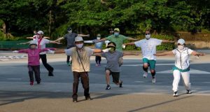 Rajio Taiso: Tradisi Senam Pagi Khas Jepang yang Tetap Hidup Hingga Kini Rajio Taiso: Tradisi Senam Pagi Khas Jepang yang Tetap Hidup Hingga Kini