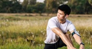 5 Kebiasaan 5 Menit yang Bisa Bikin Hidup Kamu Lebih Berkualitas Ilustrasi stretching, foto freepik