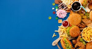 9 Makanan Favorit Kanker: Enak Tapi Berbahaya! ilustrasi 9 Makanan Favorit Kanker - sumber foto FREEPIK