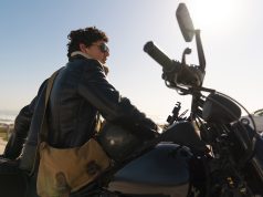 Waspada! Ini Risiko Duduk Terlalu Lama di Perjalanan dan Cara Mengatasinya ilustrasi risiko duduk terlalu lama di perjalanan - sumber gambar FREEPIK