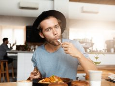 Bye-bye Berat Badan Naik! 5 Cara Asyik Jaga BB Setelah Libur Lebaran Bye-bye Berat Badan Naik! 5 Cara Asyik Jaga BB Setelah Libur Lebaran