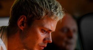 Review Film “Locked” (2025): Ketegangan Psikologis dalam Ruang Sempit yang Menyesakkan Review Film Locked - sumber foto Istimewa