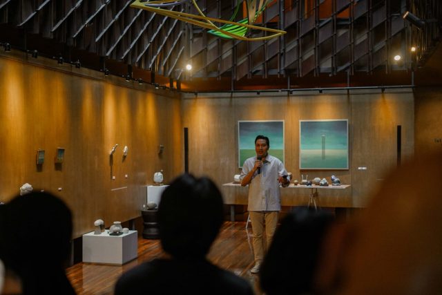 pameran keramik karya Kelvin Wiratama di ARTOTEL Sanur Bali - sumber istimewa
