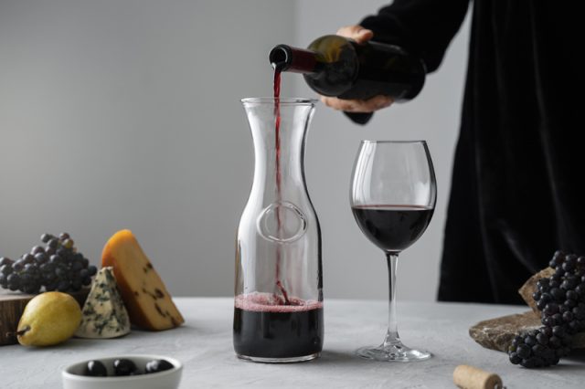 Ilustrasi Ngerti Wine Gak Cuma dari Rasa: Jadi Wine Master, Profesi Seksi yang Gak Banyak Tahu, Foto: Freepik Ilustrasi Ngerti Wine Gak Cuma dari Rasa: Jadi Wine Master, Profesi Seksi yang Gak Banyak Tahu, Foto: Freepik
