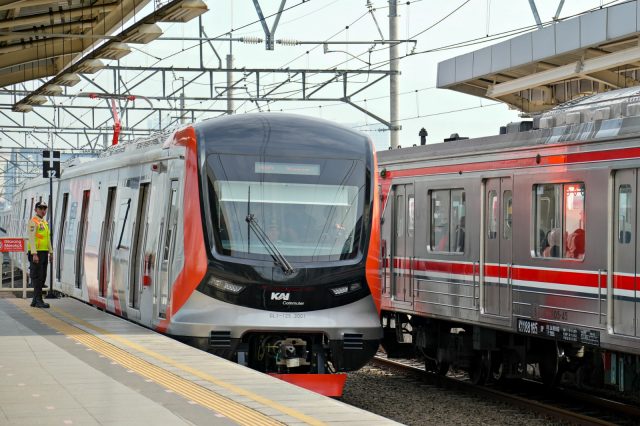 KAI Commuter Kembali Catatkan Tren Pertumbuhan Pengguna Sepanjang Januari-Mei 2025, Naik 35 Persen Dibanding Tahun Lalu KAI Commuter Kembali Catatkan Tren Pertumbuhan Pengguna Sepanjang Januari-Mei 2025, Naik 35 Persen Dibanding Tahun Lalu