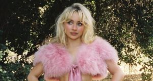 Kabar Mengejutkan dari Sabrina Carpenter: Larang HP di Konser Demi Hal Ini! Kabar Mengejutkan dari Sabrina Carpenter: Larang HP di Konser Demi Hal Ini!