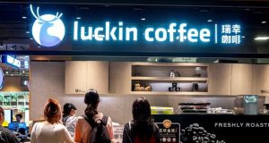 Kopi Asal Tiongkok ‘Luckin Coffee’ Siap Bersaing degan Starbucks: Resmi Buka Toko Pertama di New York! Kopi Asal Tiongkok 'Luckin Coffee' Siap Bersaing degan Starbucks: Resmi Buka Toko Pertama di New York!