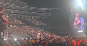 CEO Astronom Mengundurkan Diri Usai Video Intim di Konser Coldplay Viral CEO Astronom Mengundurkan Diri Usai Video Intim di Konser Coldplay Viral