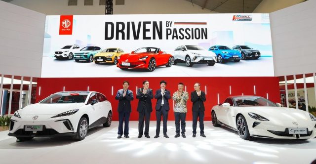 MG4 EV Max Tampil Perdana di GIIAS 2025: Lebih Bertenaga, Lebih Jauh, dan Lebih Stylish
