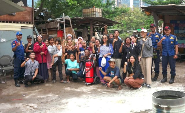 Komitmen Archipelago untuk Kampung Gasong: Pelatihan dan Donasi Alat Pemadam Kebakaran