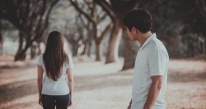 Kenapa Hubungan Tanpa Closure Selalu Menghantui? Ini Alasannya Ilustrasi Kenapa Hubungan Tanpa Closure Selalu Menghantui? Ini Alasannya. Foto: Freepik