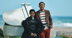 Ernie Zakri & Ade Govinda Ukir Rekor Baru, “Masing Masing” Jadi Lagu Melayu Pertama Raih 200 Juta Streaming Ernie Zakri & Ade Govinda Ukir Rekor Baru, “Masing Masing” Jadi Lagu Melayu Pertama Raih 200 Juta Streaming