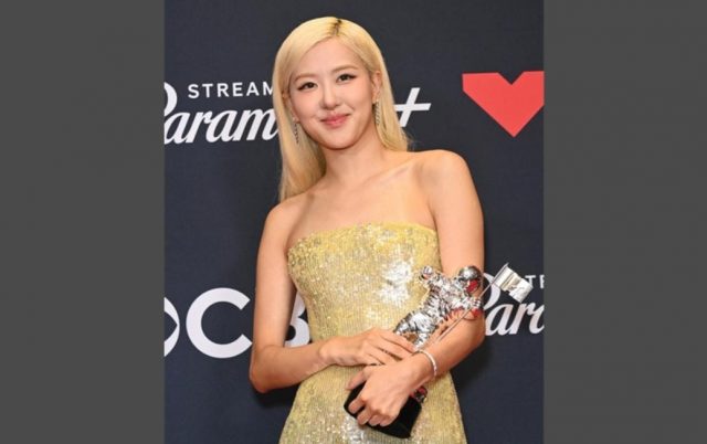 Rosé BLACKPINK Artis K-pop Pertama Raih Song of the Year di MTV VMA 2025