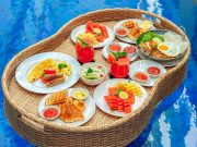 Swiss-Belexpress Kuta Hadirkan Sensasi Floating Breakfast yang Instagramable Swiss-Belexpress Kuta Hadirkan Sensasi Floating Breakfast yang Instagramable
