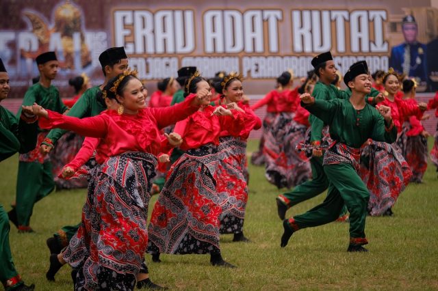 Menteri Pariwisata: Pesta Adat Erau di Kutai Kartanegara Perkuat Perputaran Ekonomi