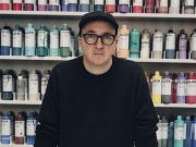 KAWS Jadi Artist In Residence Pertama UNIQLO, Siap Hadirkan Sentuhan Seni di LifeWear KAWS Jadi Artist In Residence Pertama UNIQLO, Siap Hadirkan Sentuhan Seni di LifeWear - foto: Dok. Uniqlo