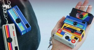 Tren Baru! Charmera, Kamera Mini dari Kodak dalam Bentuk Bag Charm kamera mini gantungan tas Kodak Charmera - sumber foto Kodak