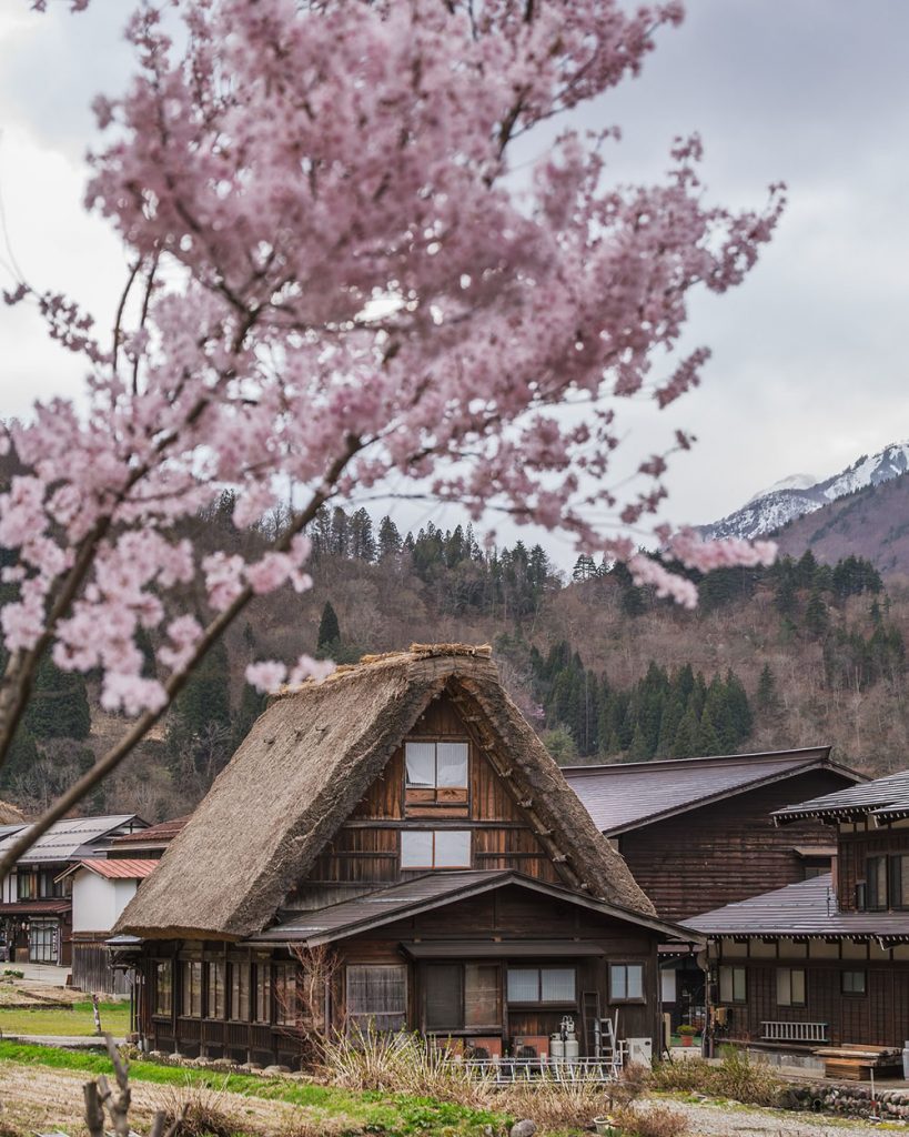 Shirakawa-go desa tercantik di Asia 2025 - sumber foto Instagram japan.explores