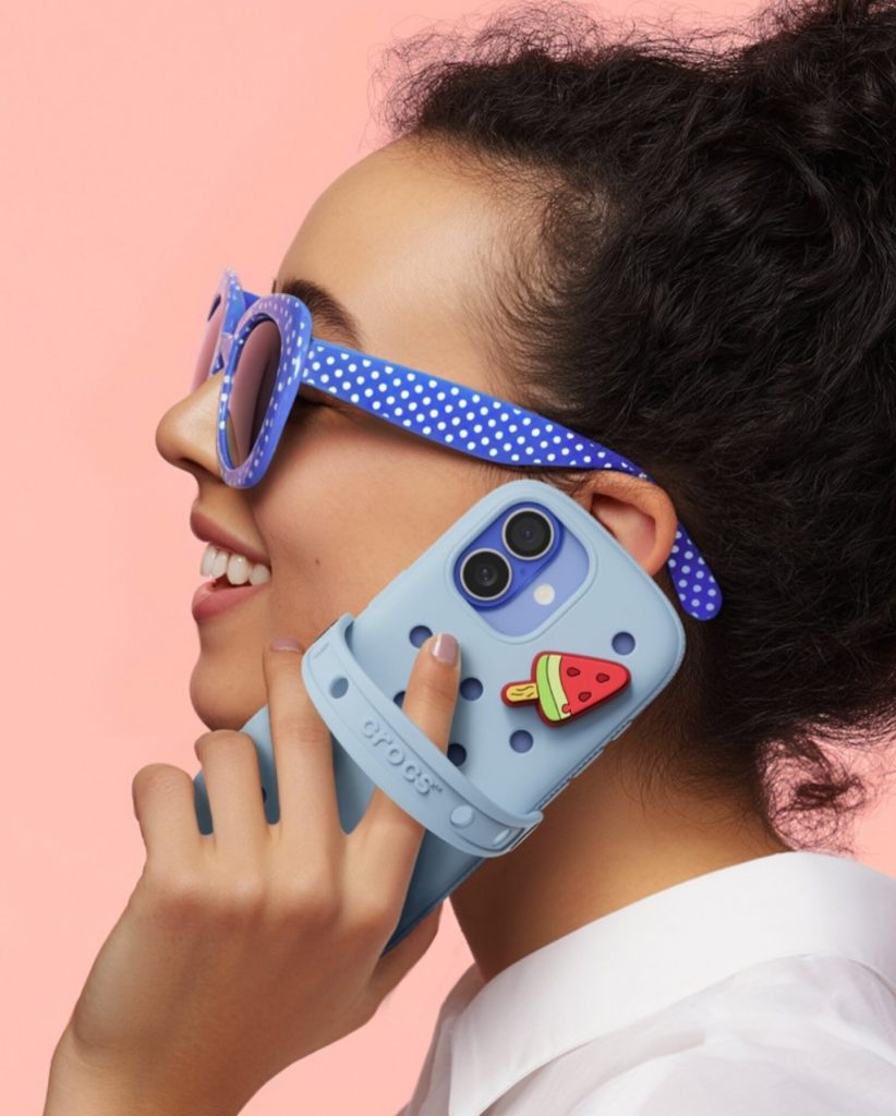 Crocs x SLBS phone case - sumber foto Crocs