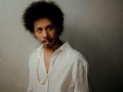 Raim Laode Rilis “Pergilah Kasih”, Interpretasi Baru dari Lagu Legendaris Raim Laode, Pergilah Kasih, lagu legendaris Indonesia, Chrisye, D’MASIV, city pop, musik Indonesia, cover lagu, Komang Raim Laode