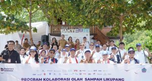 PERURI Wujudkan Komitmen Hijau Lewat Kolaborasi 28 BUMN Melalui Program Olah Sampah di Likupang PERURI Wujudkan Komitmen Hijau Lewat Kolaborasi 28 BUMN Melalui Program Olah Sampah di Likupang