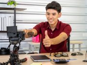 TikTok dan Autentisitas Dorong Pertumbuhan Ekonomi Kreator Indonesia Mencapai 376 miliar $ ilustrasi konten kreator sumbang 376 miliar dolar AS - sumber foto Freepik