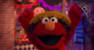 Ketika Elmo Jadi Luffy! Kolaborasi Imut dan Legendaris dari Netflix yang Bikin Netizen Heboh! Elmo cosplay jadi Luffy One Piece - sumber foto NETFLIX