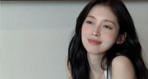 Arin Oh My Girl Hadir dengan Season’s Greetings Solo Pertamanya, Tampilkan Transformasi Anggun Sebagai Balerina Arin Oh My Girl Hadir dengan Season’s Greetings Solo Pertamanya, Tampilkan Transformasi Anggun Sebagai Balerina