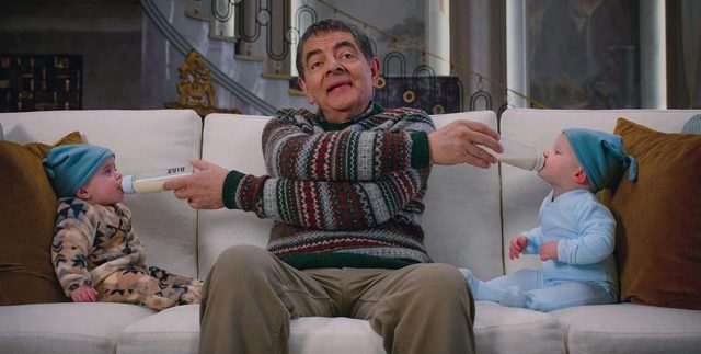 Rowan Atkinson di film Man vs Baby Netflix - sumber foto Netflix Rowan Atkinson di film Man vs Baby Netflix - sumber foto Netflix