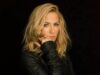 Sheryl Crow Kembali Menggebrak Dunia Musik dengan Album Baru “Evolution” Sheryl Crow Kembali Menggebrak Dunia Musik dengan Album Baru "Evolution"