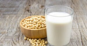 Susu Kacang Kedelai, Fakta Yang Wajib Kamu Ketahui! ilustrasi susu kedelai