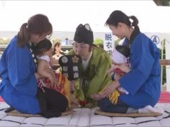 Seru! Begini Tradisi Unik di Jepang untuk Merayakan Hari Anak Nasional! Ilustrasi Hari Anak Nasional lomba menangis di Jepang - sumber foto Google