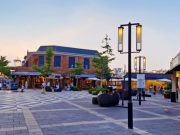 Perjalanan Singkat dari BATIQA Hotel & Apartments Karawang ke Summarecon Villaggio Outlets: Hari Sempurna untuk Belanja dan Relaksasi Perjalanan Singkat dari BATIQA Hotel & Apartments Karawang ke Summarecon Villaggio Outlets