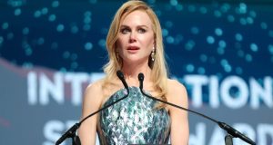 “Saya Masih Berduka”: Nicole Kidman Persembahkan Penghargaan untuk Ibunya