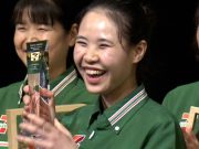 Karyawan asal Vietnam Memenangkan 7-Eleven Japan’s National Customer Service Contest Karyawan asal Vietnam Memenangkan 7-Eleven Japan's National Customer Service Contest - sumber foto Video NHK