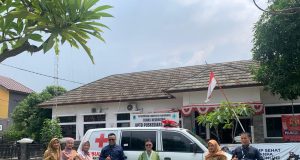 PERURI Serahkan Satu Unit Ambulans untuk Tingkatkan Pelayanan Kesehatan di Kecamatan Jomin Kabupaten Karawang PERURI Serahkan Satu Unit Ambulans untuk Tingkatkan Pelayanan Kesehatan di Kecamatan Jomin Kabupaten Karawang