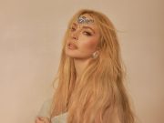 Lindsay Lohan Jadi Ikon Kecantikan Baru 2025, Tren Natural Beauty Mendominasi Lindsay Lohan Jadi Ikon Kecantikan Baru 2025 - sumber foto Instagram @lindsaylohan