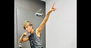 Prank Takuya Kimura: Menyusup ke Konser Live Sandaime J SOUL BROTHERS III di Tokyo Dome! Prank Takuya Kimura: Menyusup ke Konser Live Sandaime J SOUL BROTHERS III di Tokyo Dome - sumber foto Instagram @takuya.kimura_tak