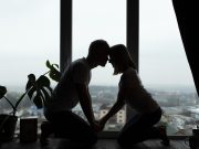 Hopeless Romantic: Ketika Cinta Selalu Terlihat Seperti di Film ilustrasi hopeless romantic - sumber gambar FREEPIK