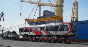 KAI Commuter Kembali Terima Kedatangan 2 Trainset KRL Baru KAI Commuter Kembali Terima Kedatangan 2 Trainset KRL Baru