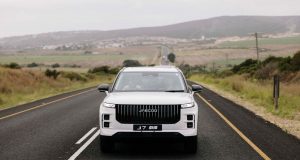 JAECOO J7 SHS: Standar Baru SUV Hybrid Premium, Kini Hadir di Jakarta! JAECOO J7 SHS SUV hybrid premium mobil hybrid - sumber foto Istimewa