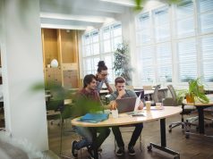 Kreativitas Tanpa Batas atau Burnout? Serunya Bekerja di Agency yang Penuh Warna! Kreativitas Tanpa Batas atau Burnout? Serunya Bekerja di Agency yang Penuh Warna!