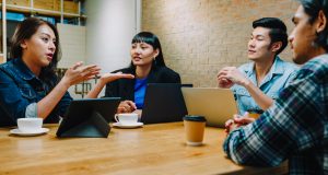 Membangun Networking di Agency: Cara Cerdas Gen Z Menggali Peluang Karier
