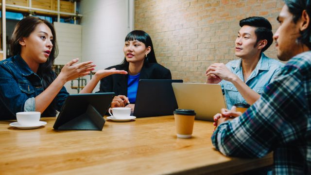Membangun Networking di Agency: Cara Cerdas Gen Z Menggali Peluang Karier