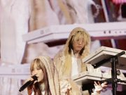 Matsuri ’25, Japanese Music Experience! Ado, YOASOBI, dan Atarashii Gakko! Guncang Los Angeles Yoasobi di Matsuri '25: Japanese Music Experience LOS ANGELES - sumber foto Instagram @lilasikuta