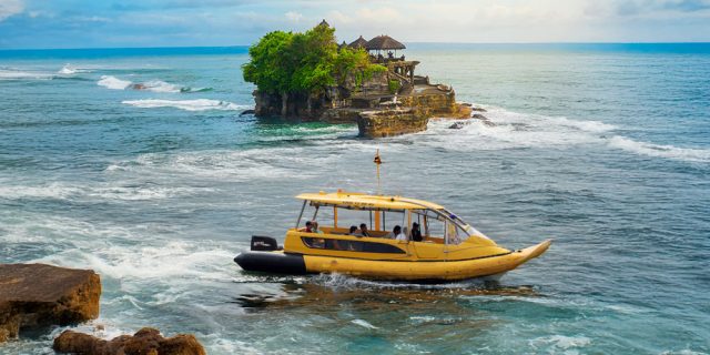 ilustrasi water taxi di Bali - sumber foto BATIQA Hotels