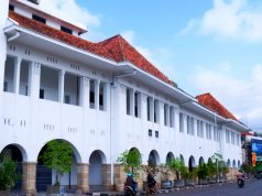 Nostalgia 90-an di Cirebon: Tempat & Kuliner yang Mengajak Kembali ke Masa Lalu British America Tobacco atau Yang Kita Sebut Gedung BAT Cirebon Sumber Foto Istock BATIQA Hotels